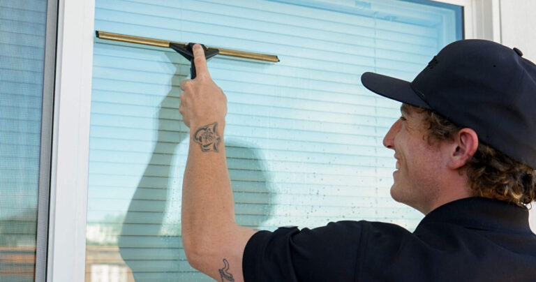 How to Properly Clean a Window: Expert Tips from Good Sorts